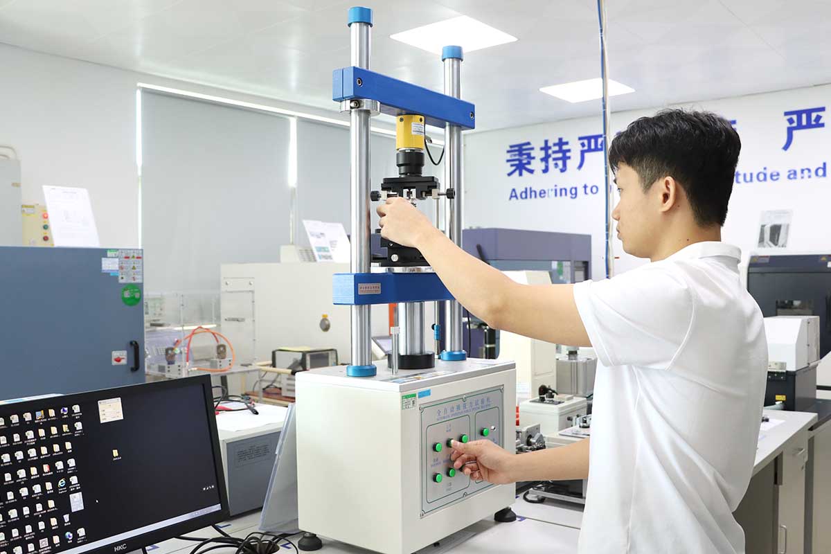 Fully Automatic Insertion and Extraction Force Tester